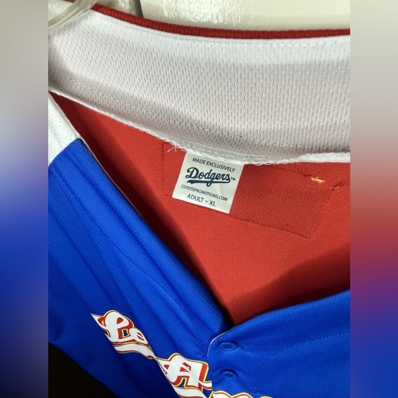 LA Dodgers Filipino Heritage Jersey. Adult, unisex, XL - Picture 4 of 6